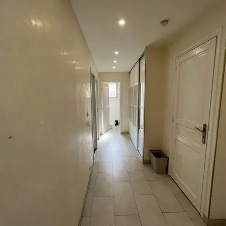 Maison Elegante 아파트
