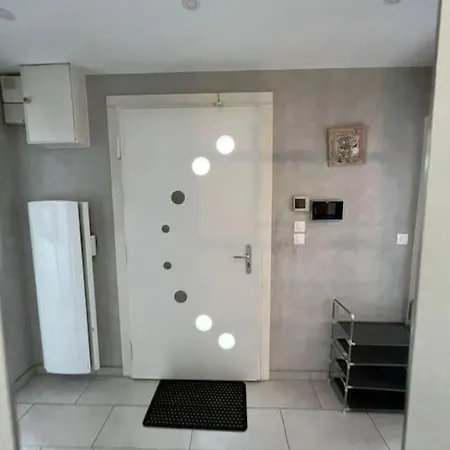 Maison Elegante 아파트